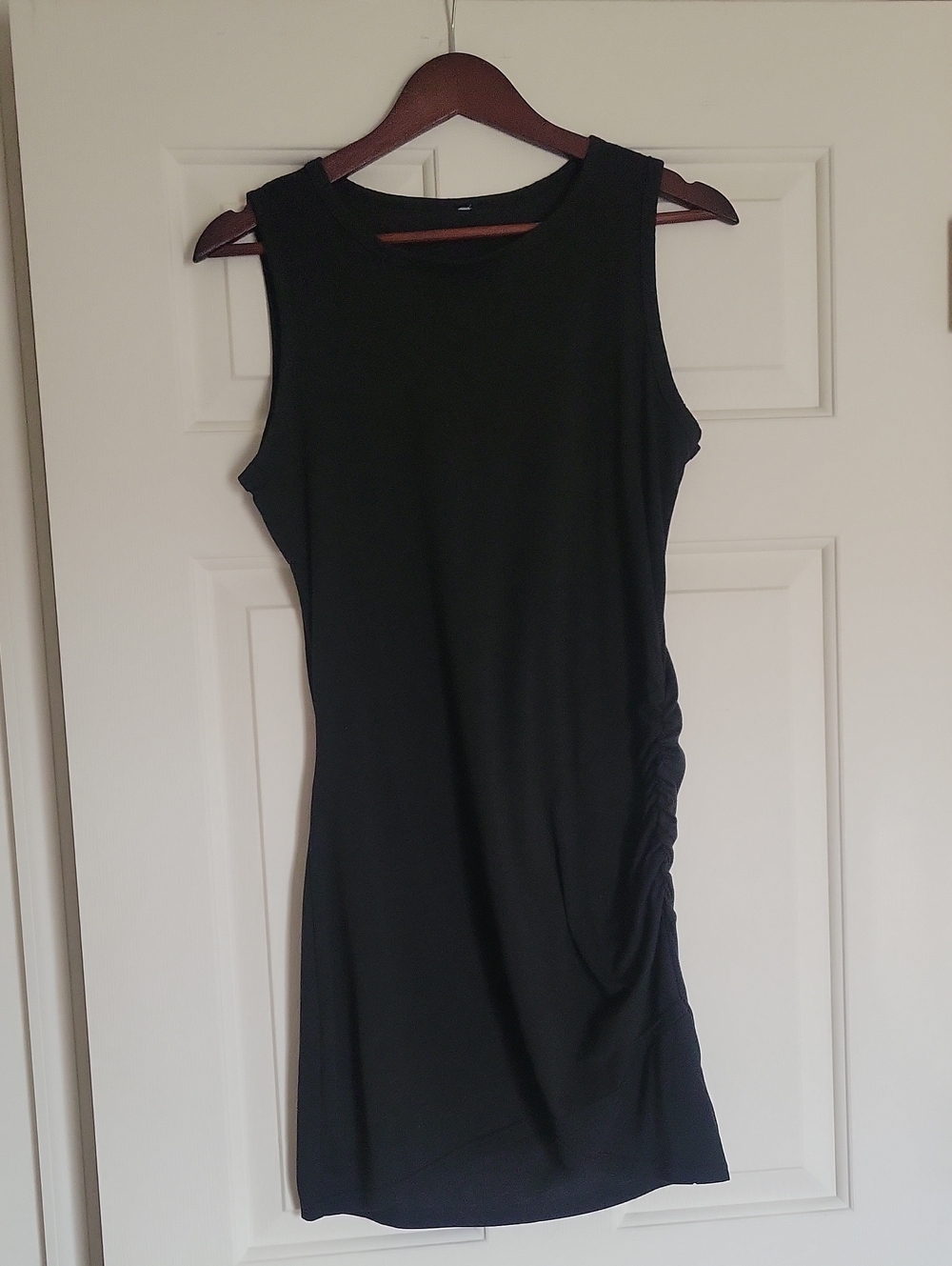 Sleeveless Black Ruched Side Dress